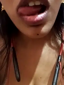 kaviyaponnu0987 online show from 25, 9, 2025