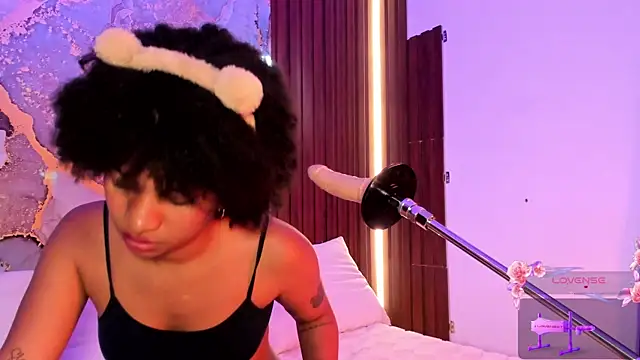 Lolalewis777 online show from 20, 9, 2025