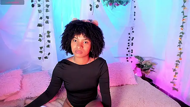 Lolalewis777 online show from 7, 2, 2026