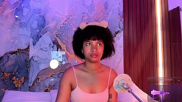 Lolalewis777 online show from 25, 10, 2025