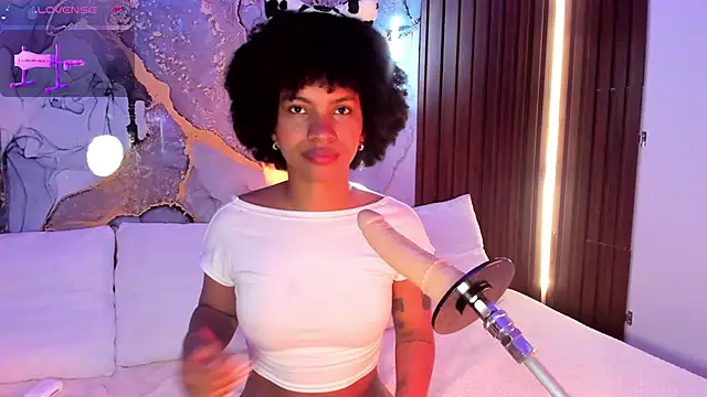 Lolalewis777 online show from 7, 10, 2025