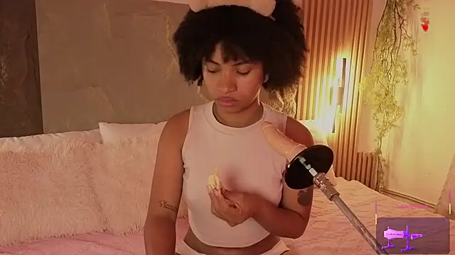 Lolalewis777 online show from 17, 11, 2025