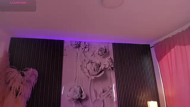 ShaniaDaniels online show from 12, 4, 2026