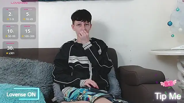 LiamBrown09 online show from 2, 12, 2025