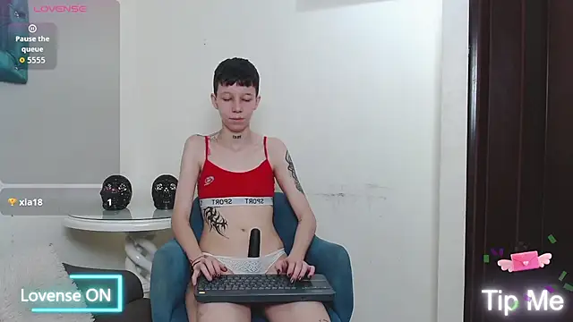 LiamBrown09 online show from 8, 10, 2025