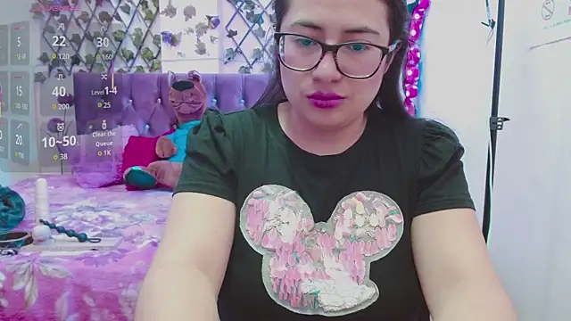 Estrella  sex online show from 1, 10, 2025