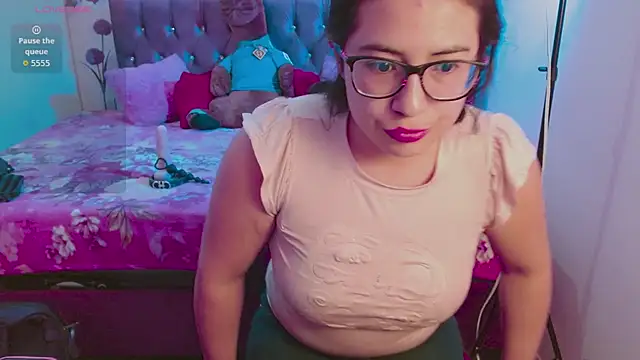 Estrella  sex online show from 5, 10, 2025