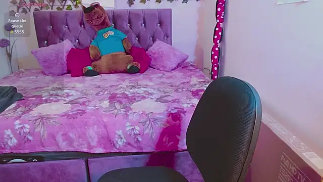 Estrella  sex online show from 21, 10, 2025