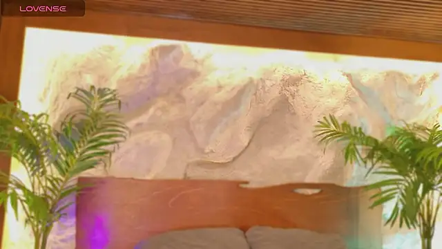 alisonn moon online show from 15, 4, 2026