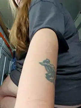 Snapshot of Love86Emily chatting on 20, 10, 2025 Love86Emily online show from 20, 10, 2025