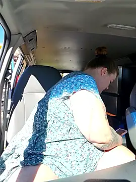 Snapshot of Love86Emily chatting on 18, 10, 2025 Love86Emily online show from 18, 10, 2025