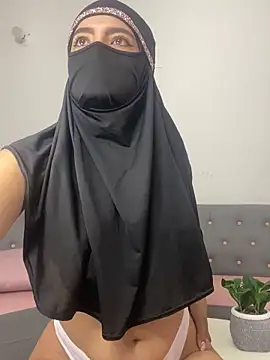 jade nassar online show from 8, 9, 2025