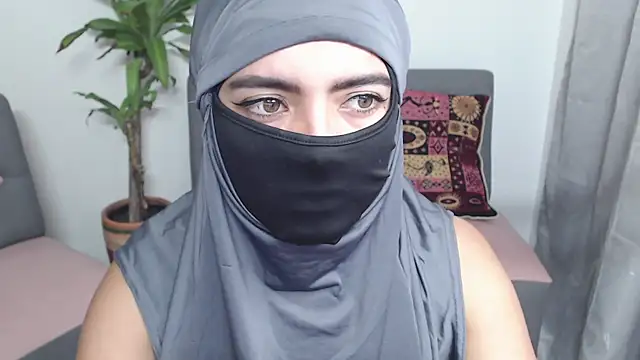 jade nassar online show from 9, 10, 2025