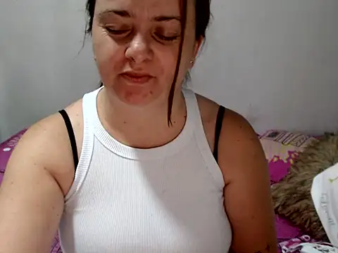 BrianaBarbes online show from 17, 6, 2026