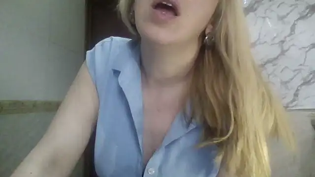 Snapshot of MiyaHottie chatting on 28, 2, 2026 MiyaHottie online show from 28, 2, 2026