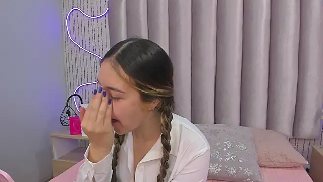 SamanthaPeachss online show from 7, 1, 2026