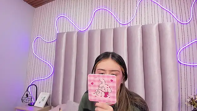 Snapshot of SamanthaPeachss chatting on 28, 11, 2025 SamanthaPeachss online show from 28, 11, 2025