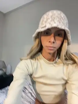 heloagreen  online show from 10, 9, 2025