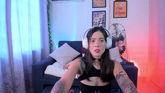 mishelkrave  online show from 2, 2, 2026