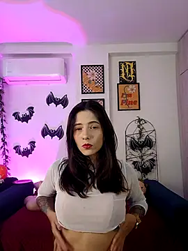 mishelkrave  online show from 28, 10, 2025