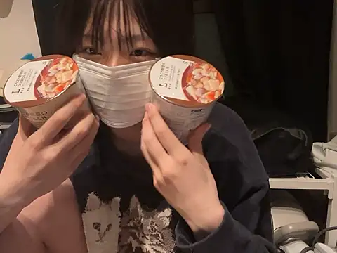 Snapshot of kabikabi_makaron chatting on 9, 10, 2025 kabikabi makaron online show from 9, 10, 2025