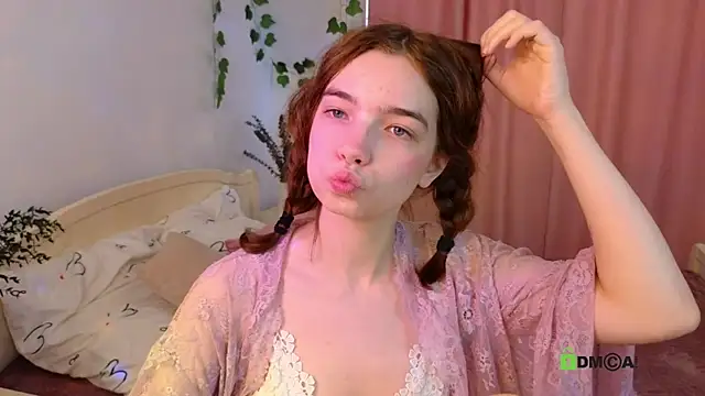 Evi Brook online show from 8, 10, 2025