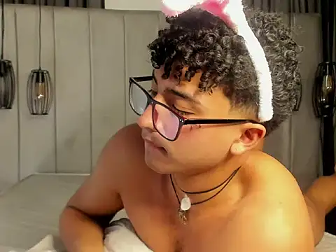 Valentin0 3 online show from 10, 11, 2025