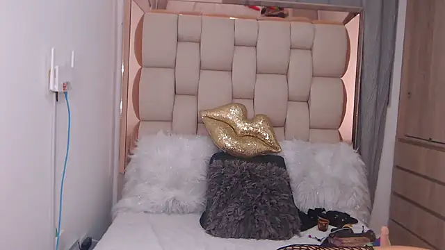 emarosse1 online show from 15, 10, 2025