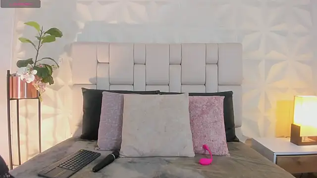 scarlettadams   online show from 30, 10, 2025