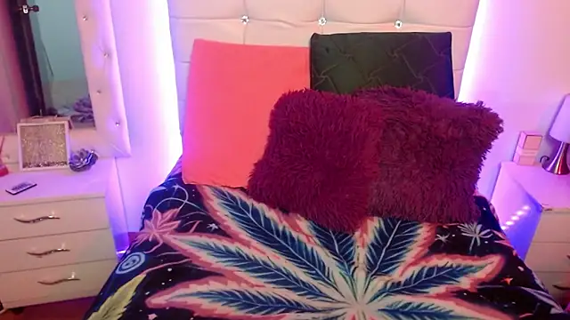 elapetitie online show from 21, 10, 2025