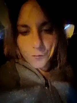 Snapshot of piccolaqeen chatting on 20, 12, 2025 piccolaqeen online show from 20, 12, 2025