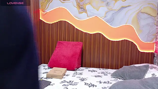 mabelineyesgreen303av online show from 1, 11, 2025