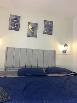 Samara Hadi  online show from 21, 9, 2025