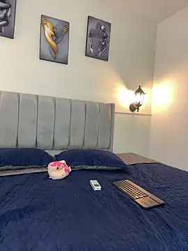 Samara Hadi  online show from 18, 9, 2025