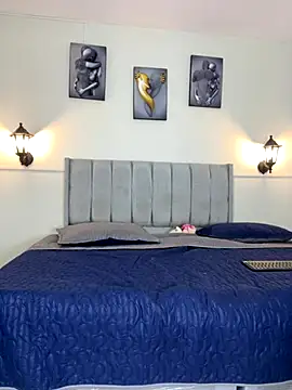 Samara Hadi  online show from 1, 10, 2025