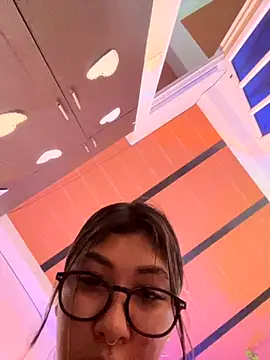 emilysofiia online show from 4, 10, 2025