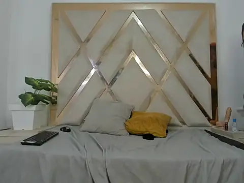 arielasm online show from 24, 10, 2025