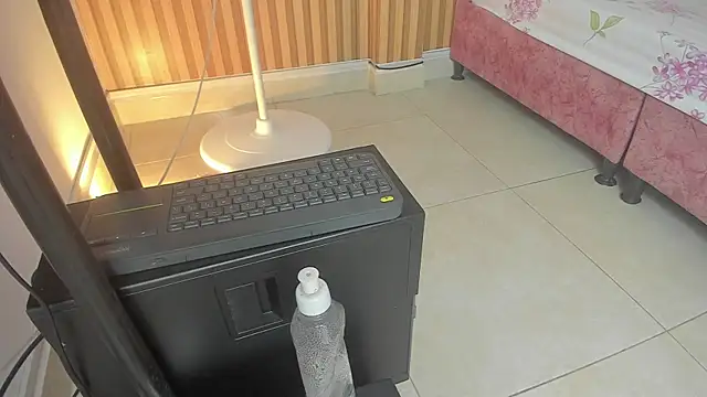 Snapshot of Mila_grace_ chatting on 9, 5, 2026 Mila grace online show from 9, 5, 2026