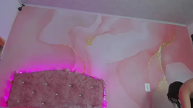 Mila grace  online show from 20, 9, 2025