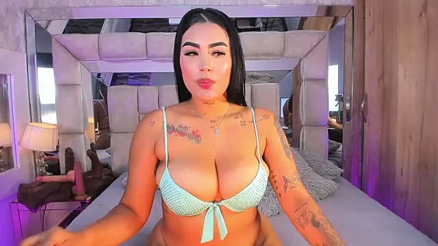 MaddyGray  online show from 21, 11, 2025