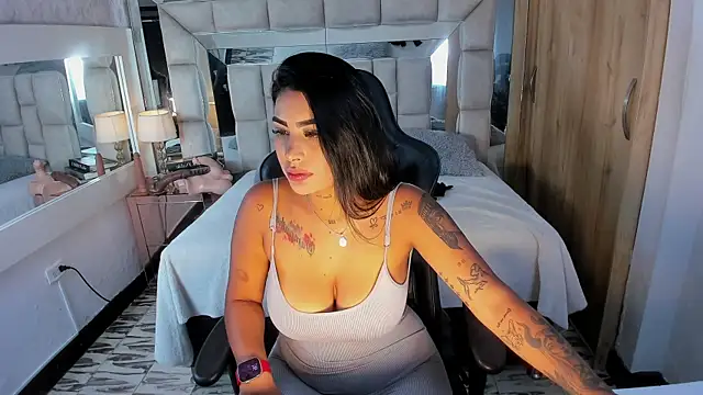 MaddyGray  online show from 19, 9, 2025