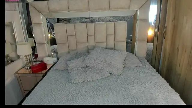 MaddyGray  online show from 6, 11, 2025