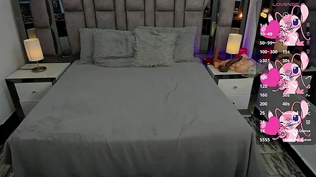 MaddyGray  online show from 13, 11, 2025