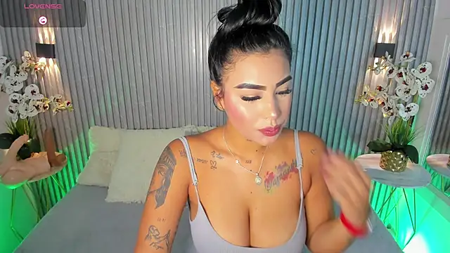 MaddyGray  online show from 23, 9, 2025