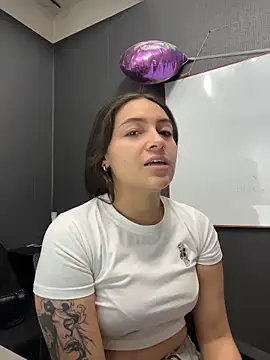 Snapshot of Alyha_Cortes chatting on 20, 2, 2026 Alyha Cortes online show from 20, 2, 2026