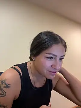 Alyha Cortes online show from 19, 3, 2026