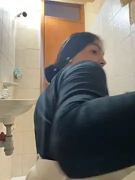 Alyha Cortes online show from 3, 10, 2025