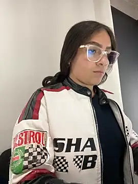 Alyha Cortes online show from 25, 10, 2025