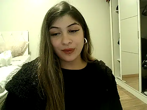 Becca B online show from 17, 6, 2026