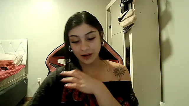 Becca B online show from 29, 10, 2025